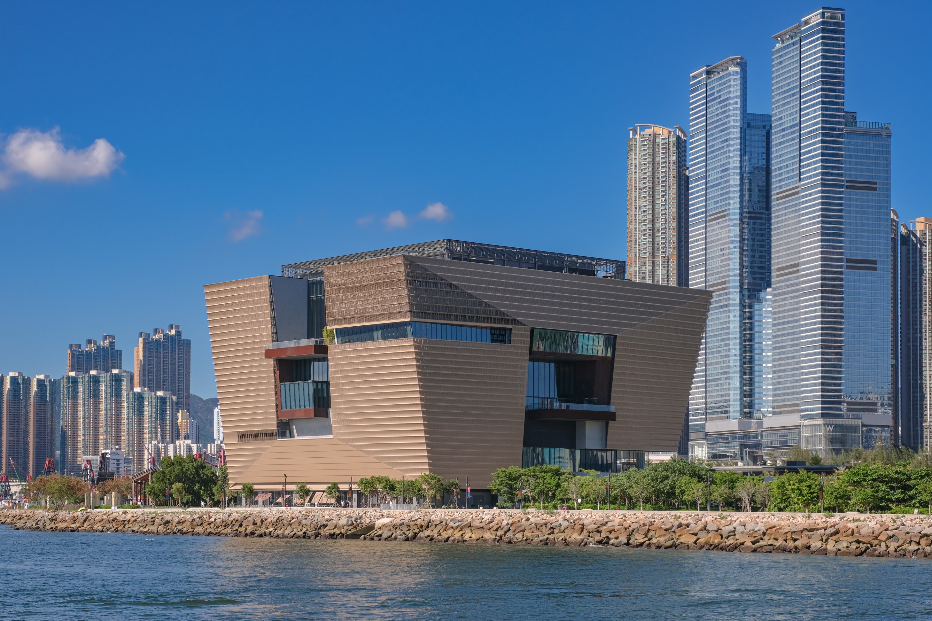 沿九龍海岸暢遊,觀賞新落成啟德郵輪碼頭、紅磡、尖沙咀東海旁及西九文化區 沿九龍海岸暢遊,觀賞新落成啟德郵輪碼頭、紅磡、尖沙咀東海旁及西九文化區