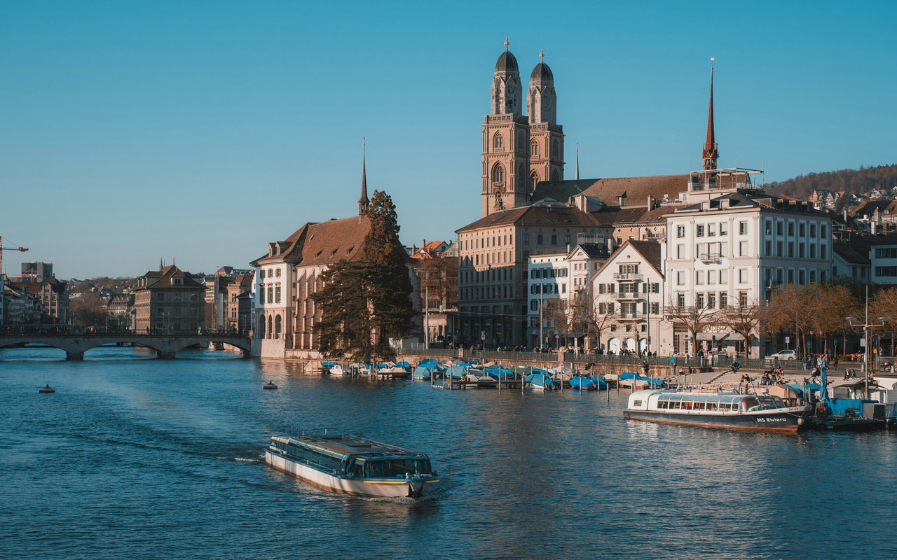Lake Zurich Relaxing Sightseeing Cruise Experience