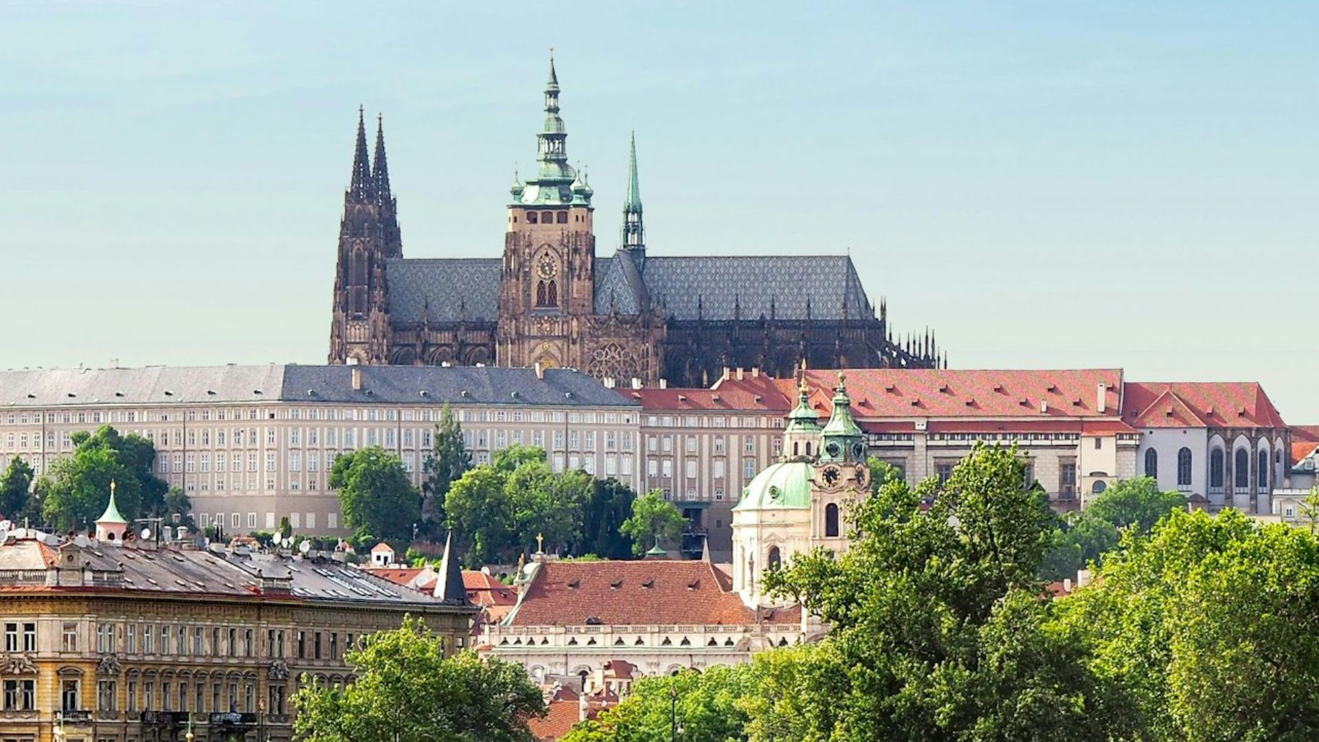 布拉格 30 多個景點隨上隨下巴士暢遊通行證 (All-Inclusive Pass for 30+ attractions and Hop-on Hop-off Bus in Prague)