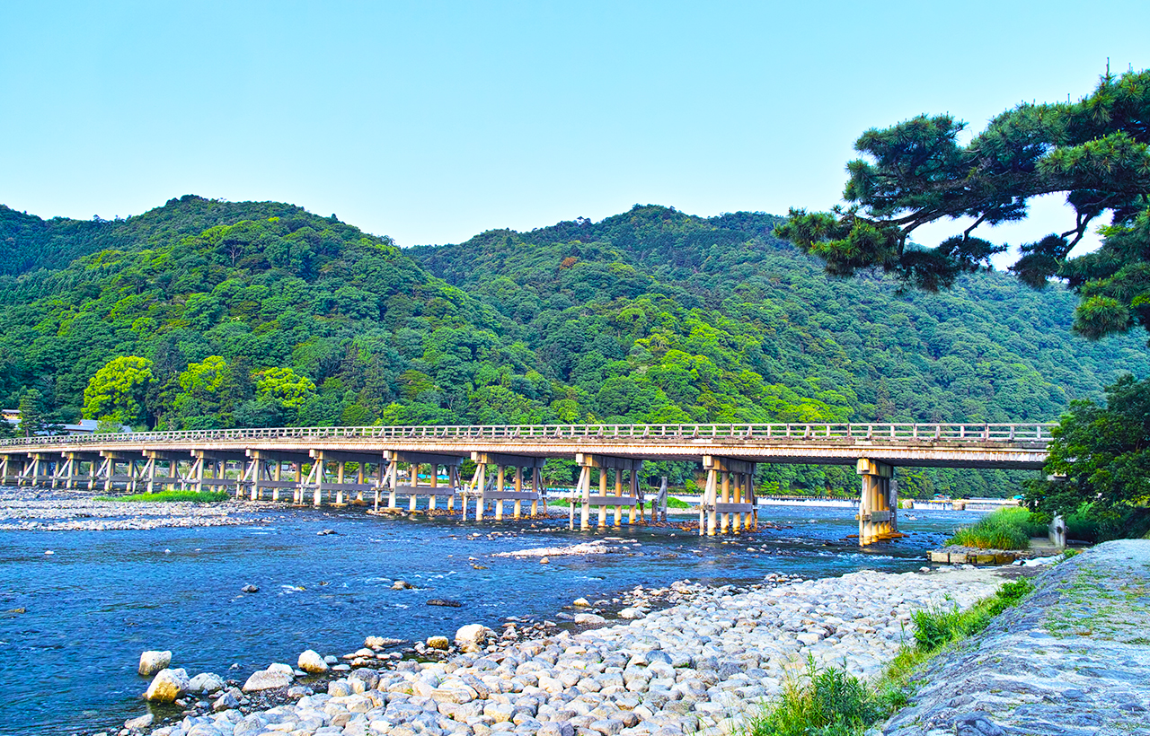 [Kyoto In-depth Tour] Nijo Castle + Kinkakuji Temple + Fushimi Inari Taisha + Arashiyama Tenryuji Temple & Bamboo Forest Trail Day Tour | Available from Osaka/Kyoto