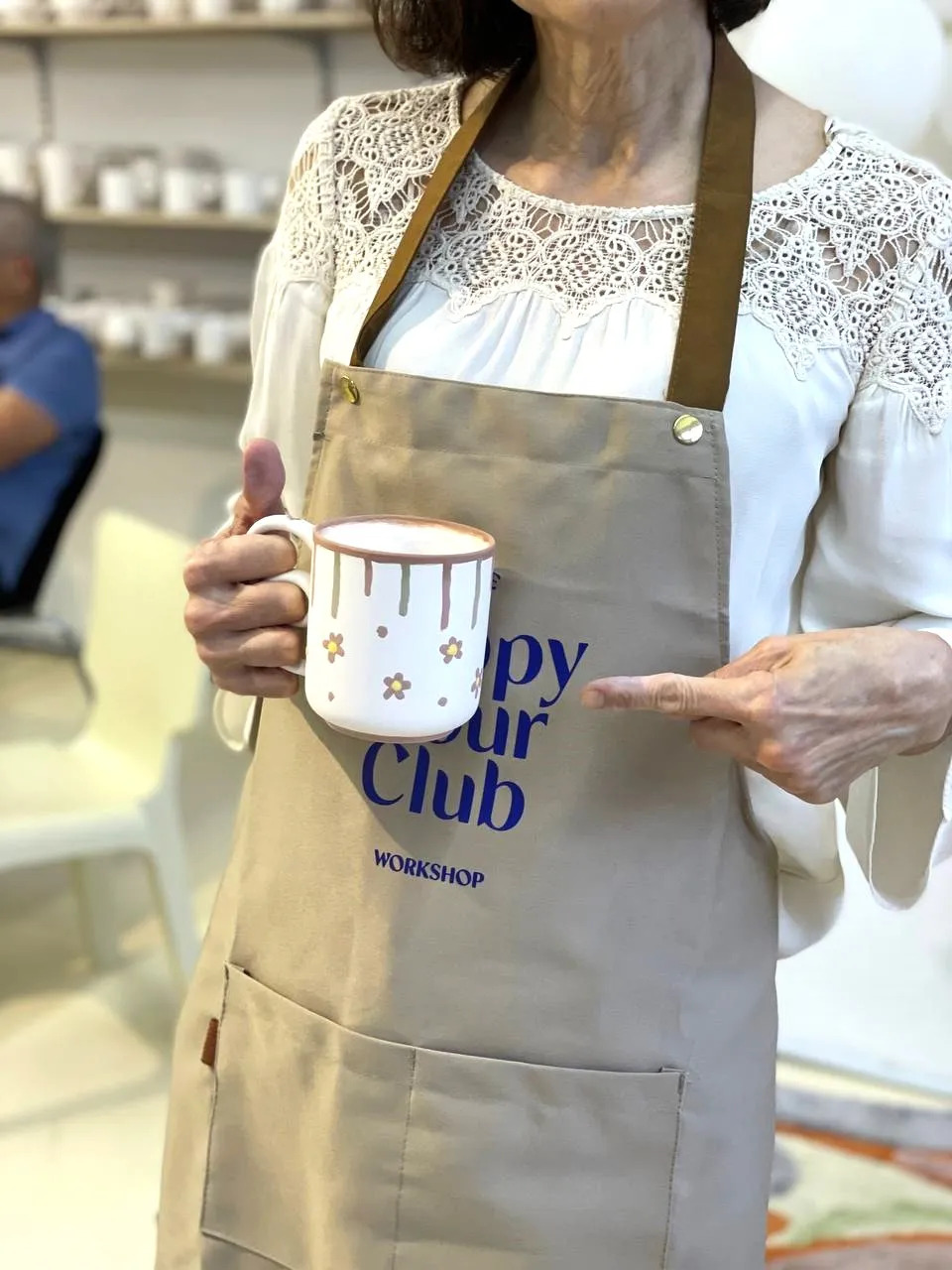 八打靈再也陶瓷繪畫體驗（Happy Hour Club Cafe & Workshop）