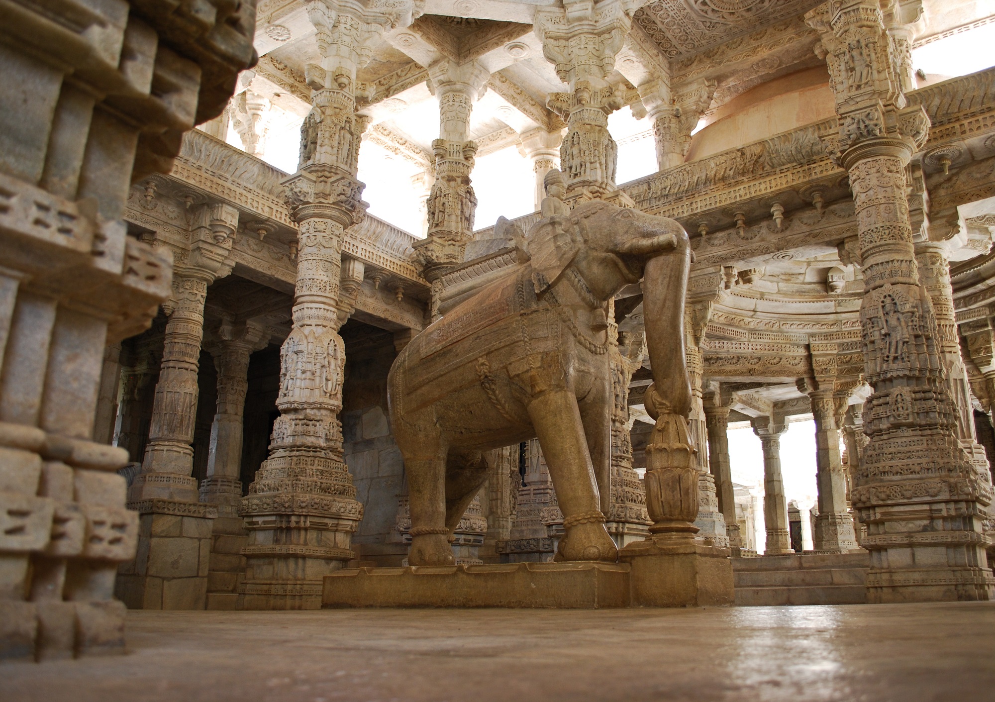 See Ranakpur Temple & Kumbhalgarh Fort with Mt Abu Drop from Jodhpur