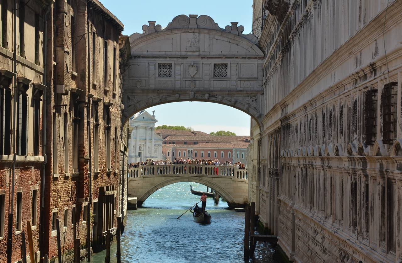 Venice Golden Basilica, Doge's Palace, and Gondola Tour