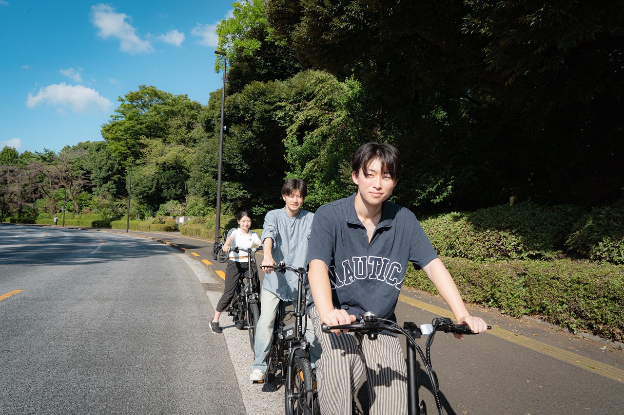 Tokyo: 2-hour E-Bike Tour in Imperial Palace and Landmarks