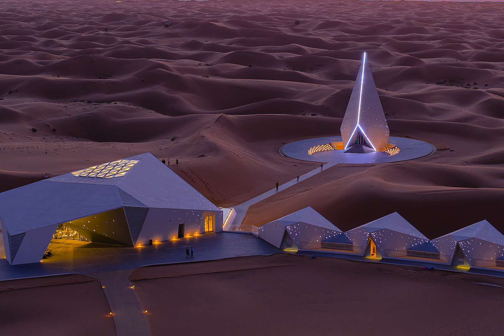 4-Day Luxury Desert Trip in Ningxia | 2 Nights Consecutive Stay at Desert Star/Desert Diamond Hotel + 1 Night at JW Marriott Hotel