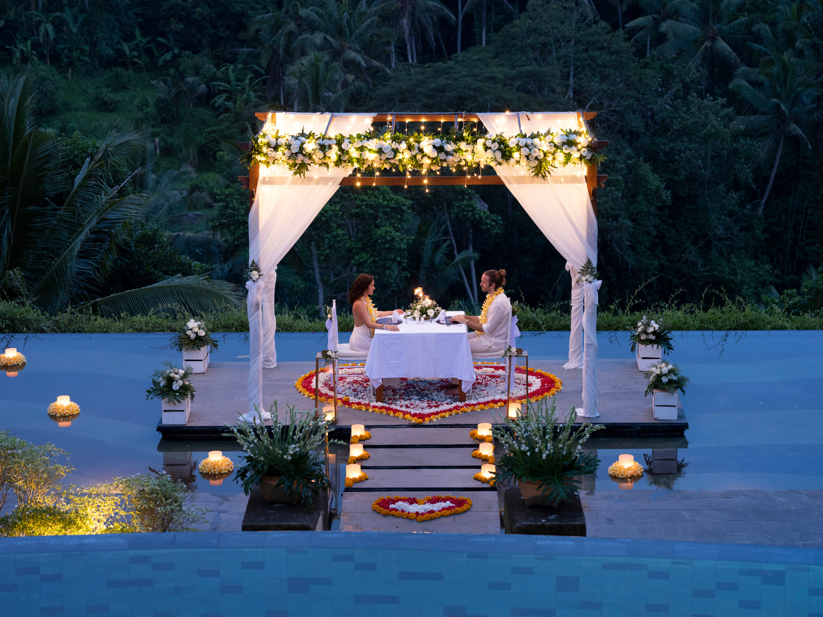 烏布Amateras餐廳下午茶和用餐體驗 (Afternoon Tea And Dining Experience at Amateras Restaurant Ubud)