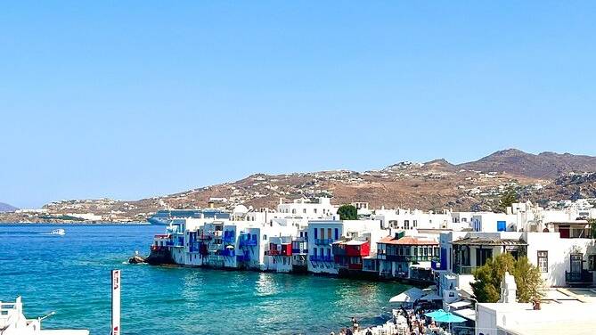 Shore excursion in Mykonos from cruise ship pier