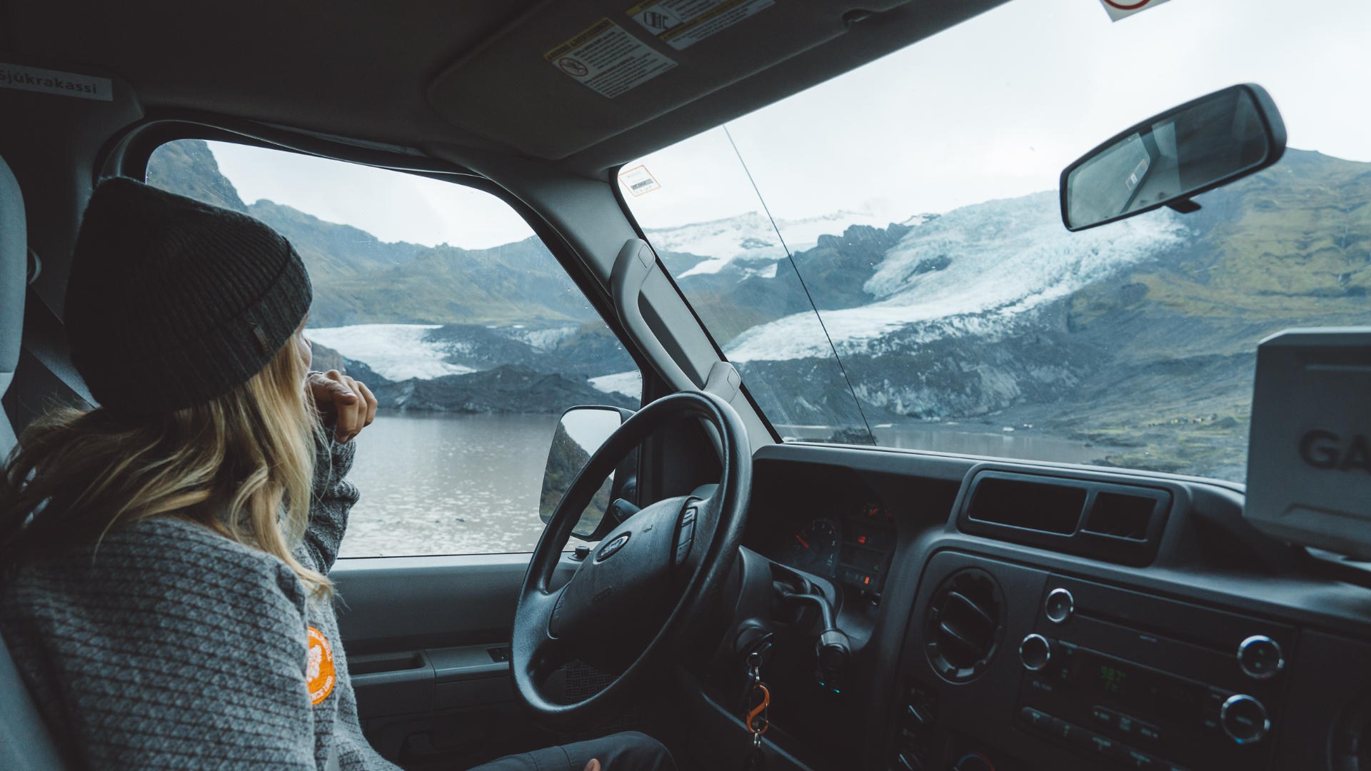 Embark on an unforgettable Vatnajökull glacier walk with thrilling 4x4 transport