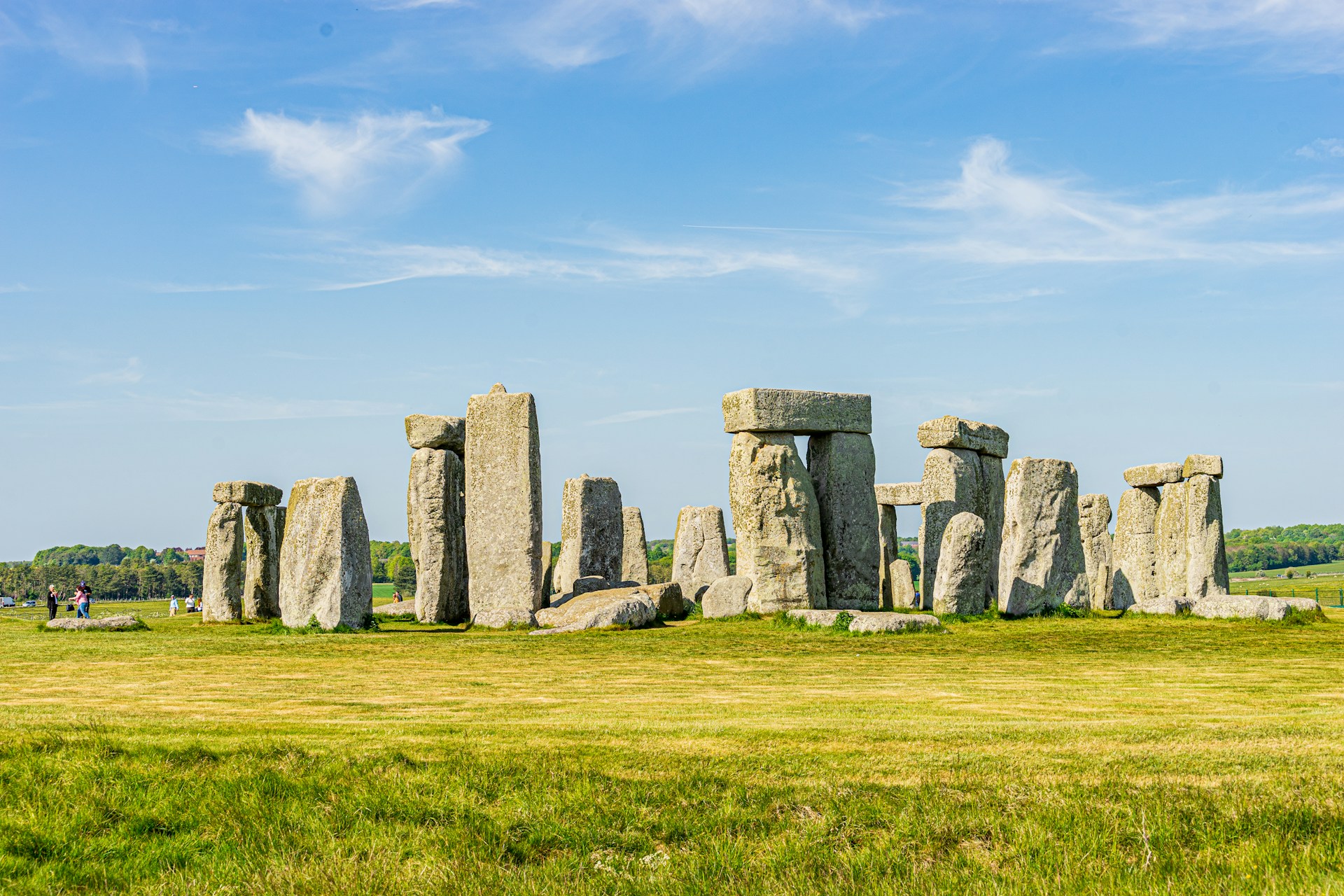 Stonehenge, located on Salisbury Plain, is one of the most popular tourist attractions in the UK and one of the most mysterious ancient monuments in the world.