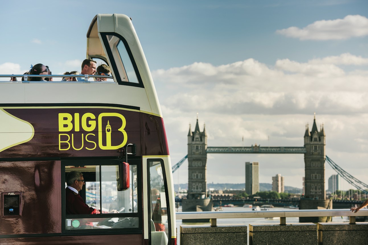 乗り降り自由バスツアー（ロンドン / Big Bus提供）