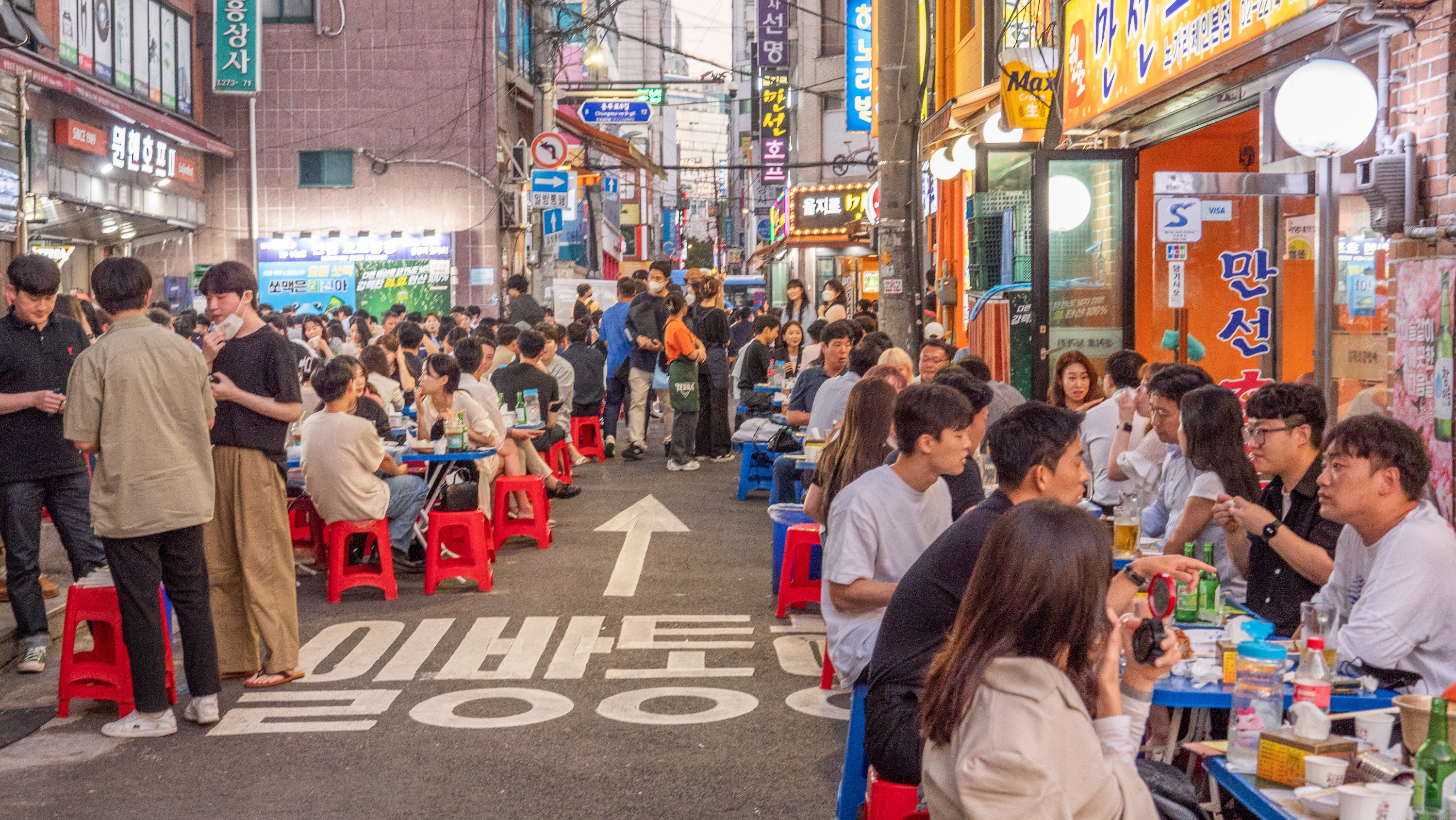 讓我們一起探索韓國人喜歡的飲酒文化。