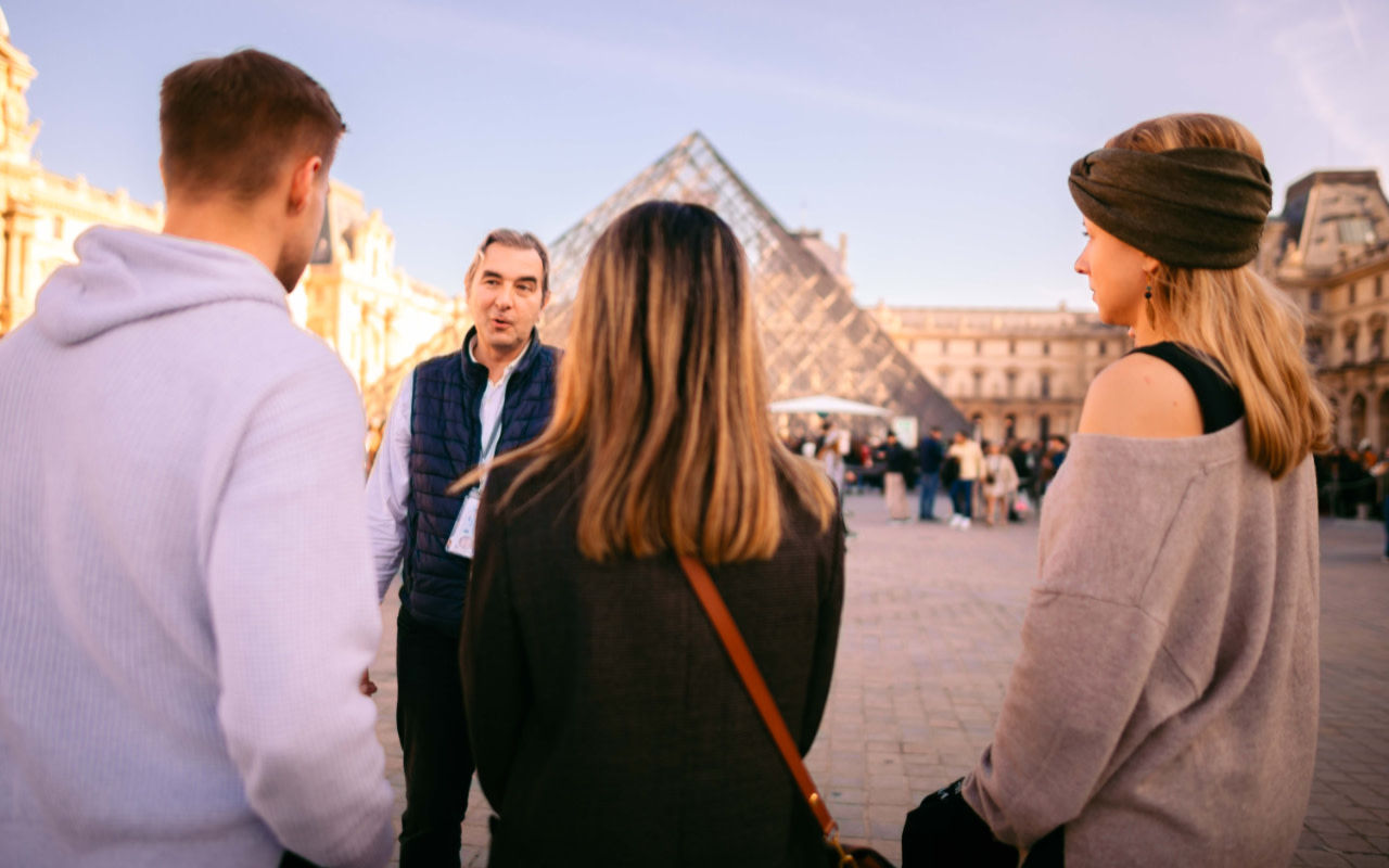 Louvre Museum half-day walking tour in Paris