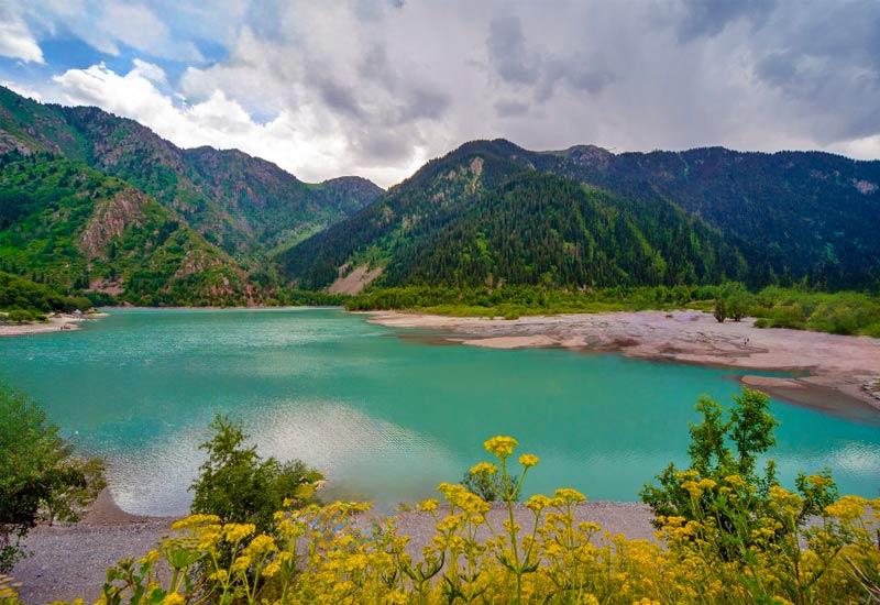 Huns Ethno Village and Issyk Lake Private Day Tour