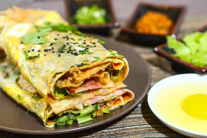 3 小時開啟京城美食奇遇！(全程中英文雙語導遊: 穿梭於衚衕之間+邂逅皮脆肉嫩的烤鴨+鮮香的涮羊肉+特色雲南米線+隱匿街角的地道街邊美味