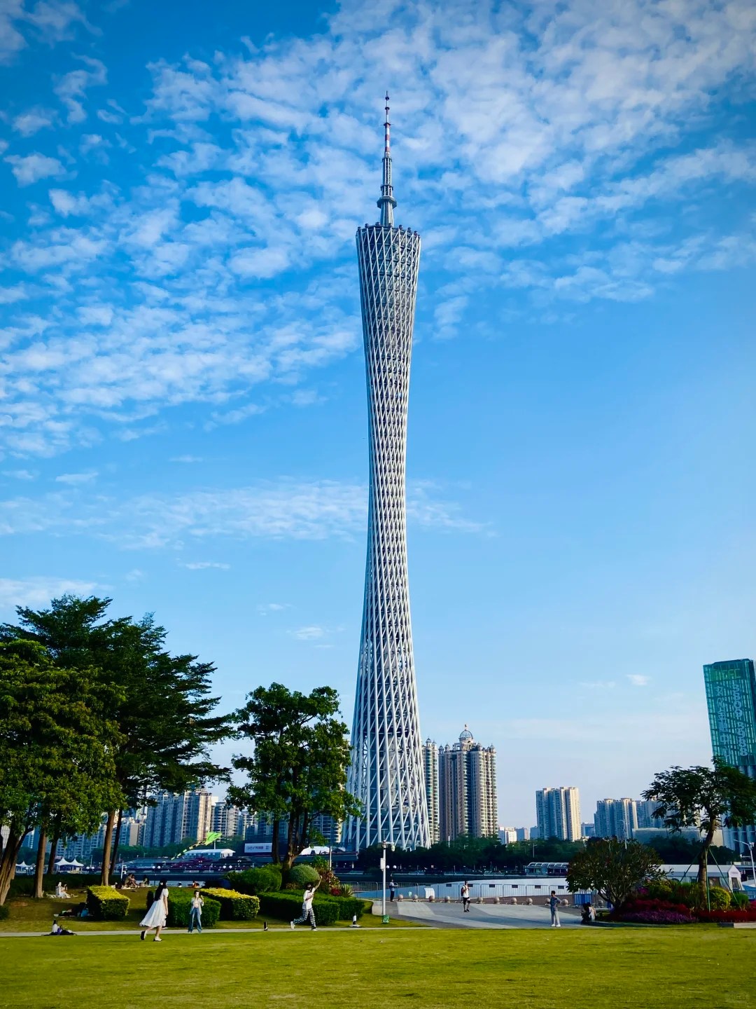廣州珠海深圳4日遊（登頂地王大廈+世界之窗+打卡大灣區精華景點）