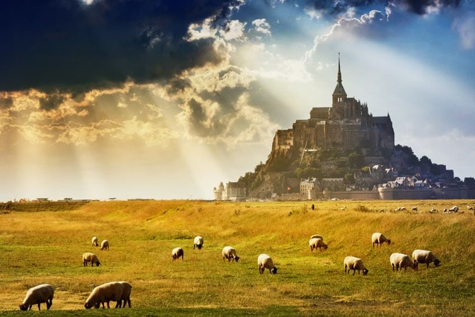 2D1N Mont Saint-Michel and Loire Valley Chateaux Tour from Paris