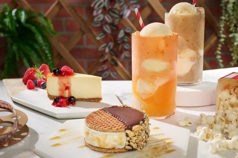 洛杉磯杜莎夫人蠟像館好萊塢屋頂餐廳和酒吧 (Madame Tussauds Hollywood Rooftop Restaurant & Bar in Los Angeles)