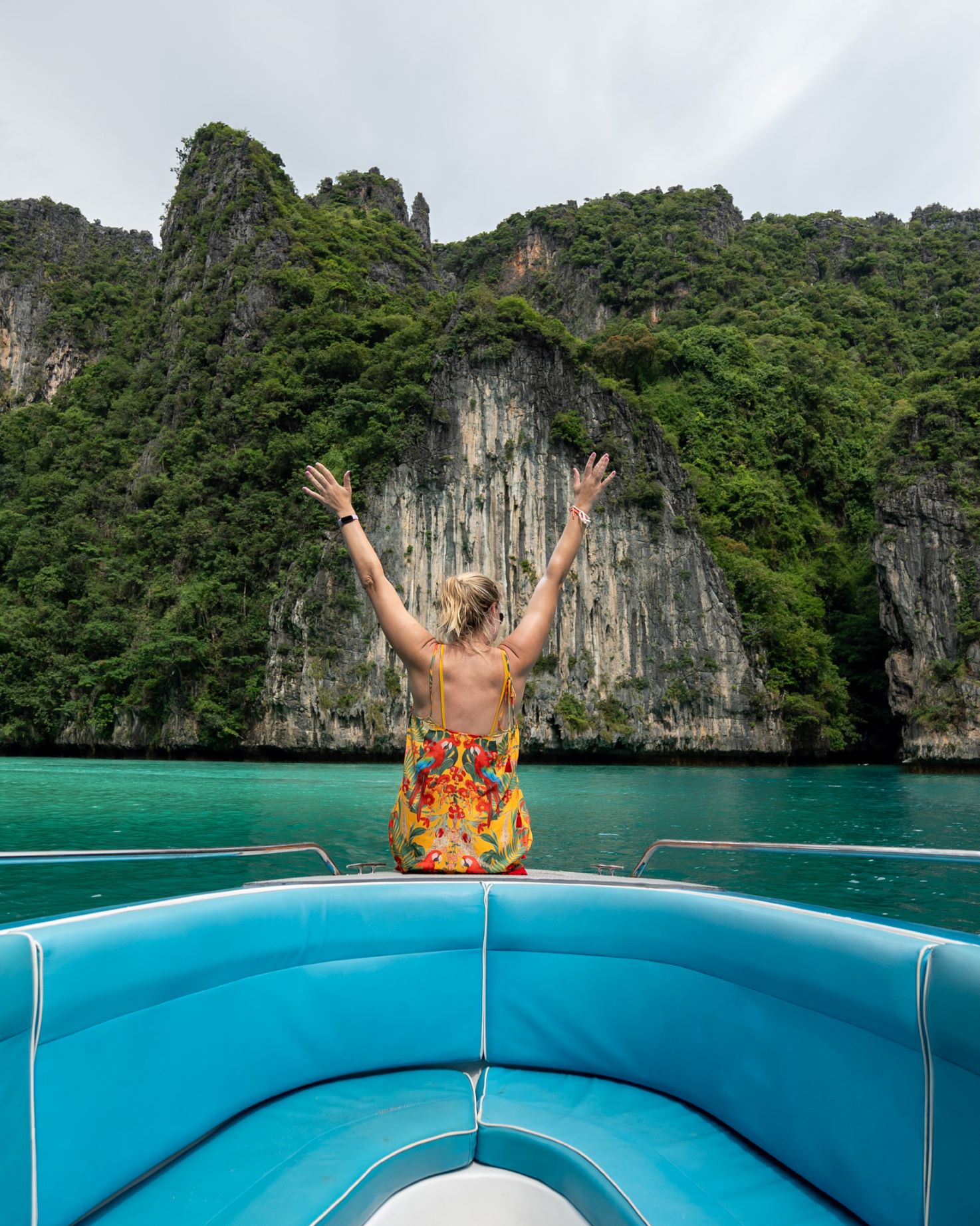 豪華私人快艇包船 – 皮皮島日出之旅