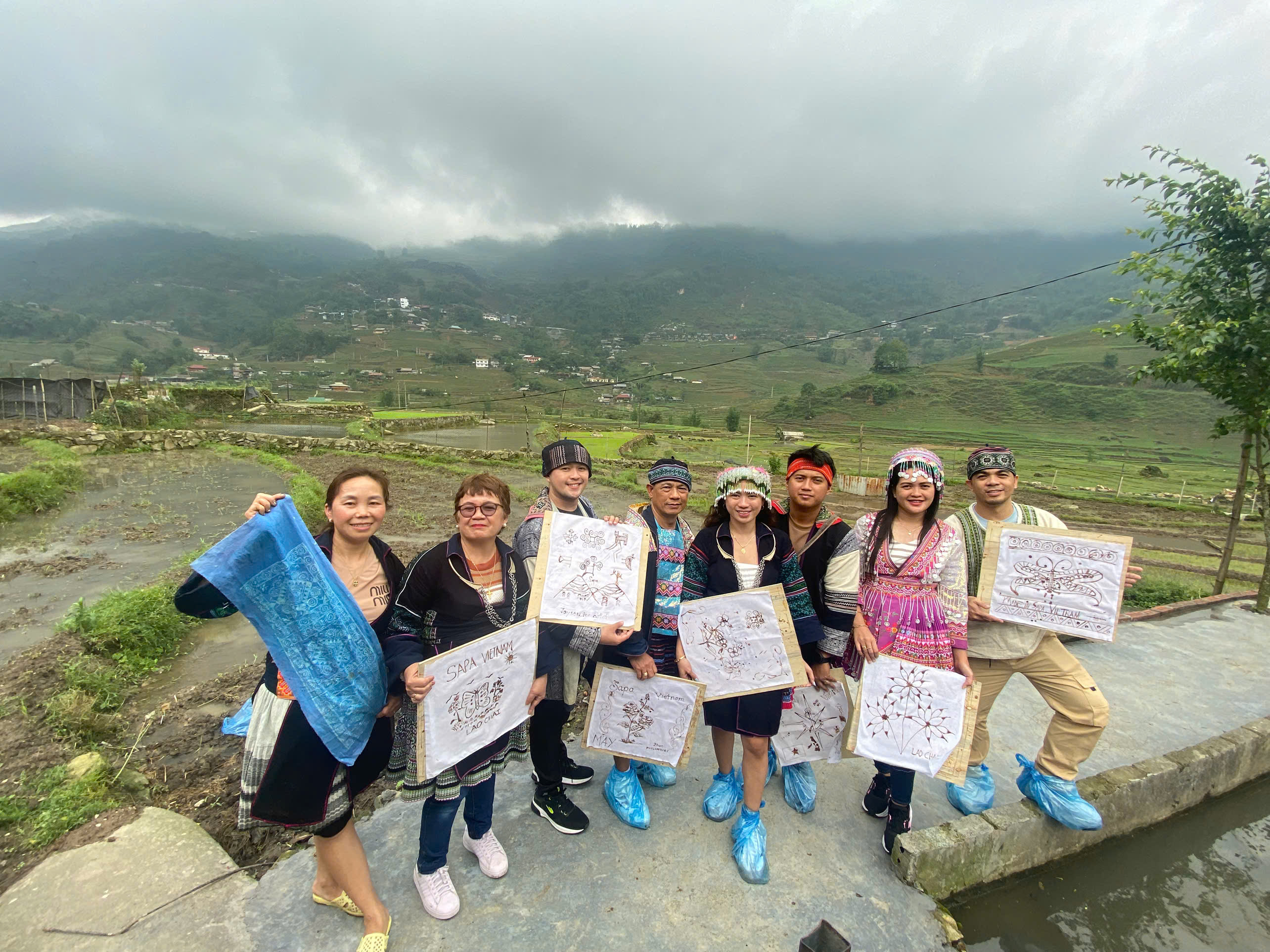 2D1N Sapa Tour: Ethnic Villages, Batik, Herbal Bath & Cable Car
