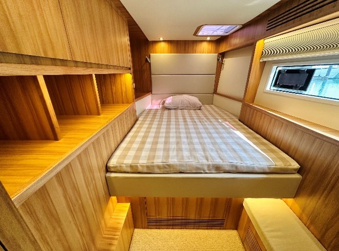 Sea Esta Private Yacht Charter in Singapore