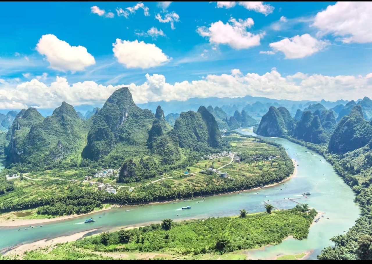 Guilin Yangshuo Xiangong Mountain