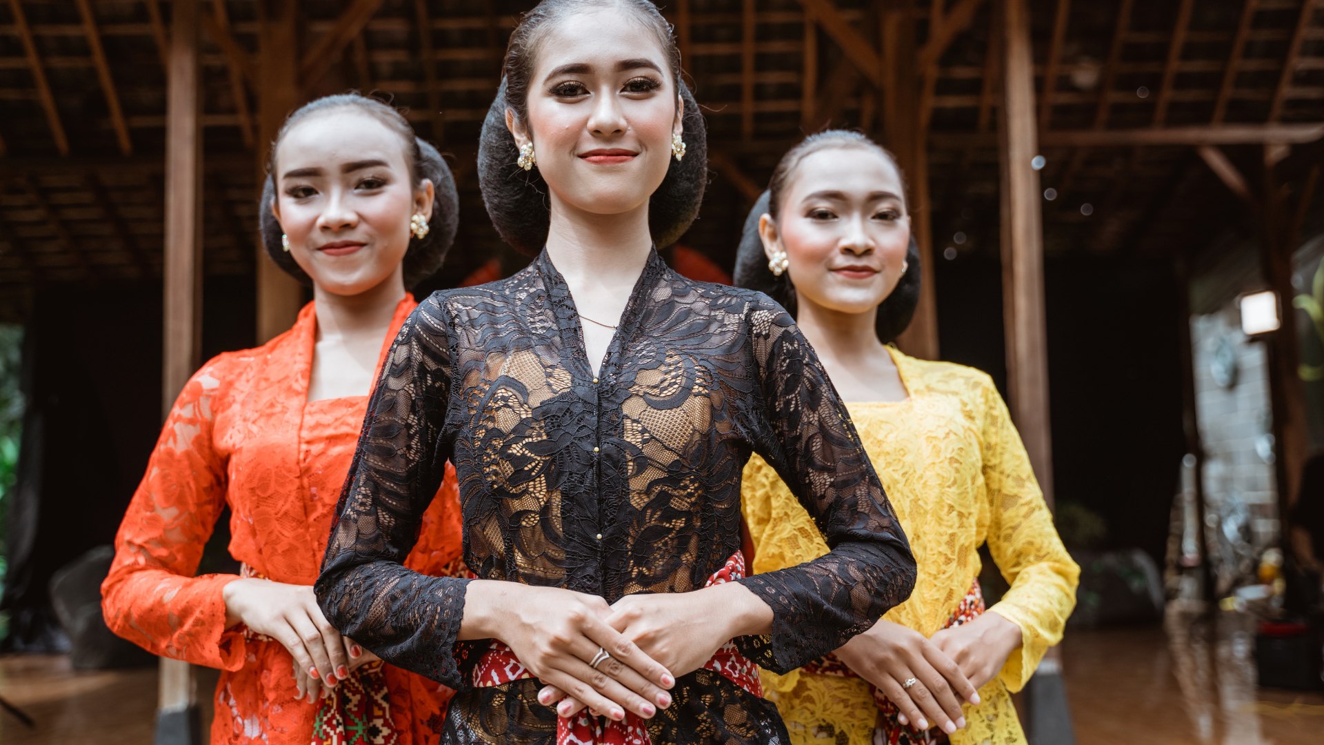 Yogyakarta Costume at Keraton &amp; Kotagede with Multilingual Guide