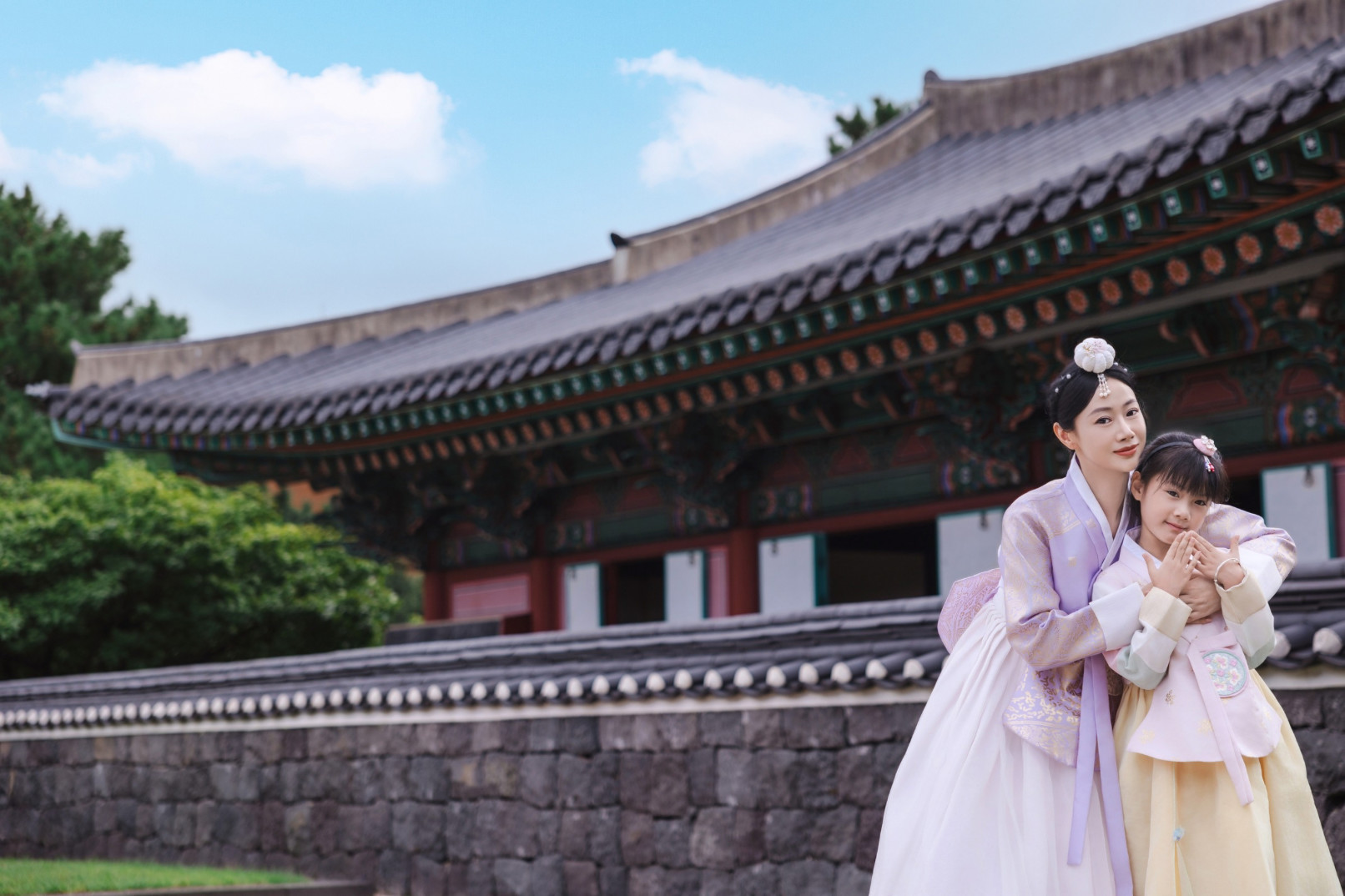 Jeju MANMAN Premium K-Hanbok, K-beauty Rental Experience