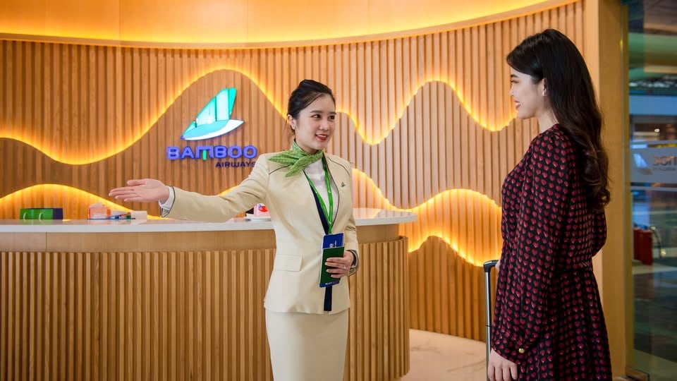 First Lounge (T1, Domestic)