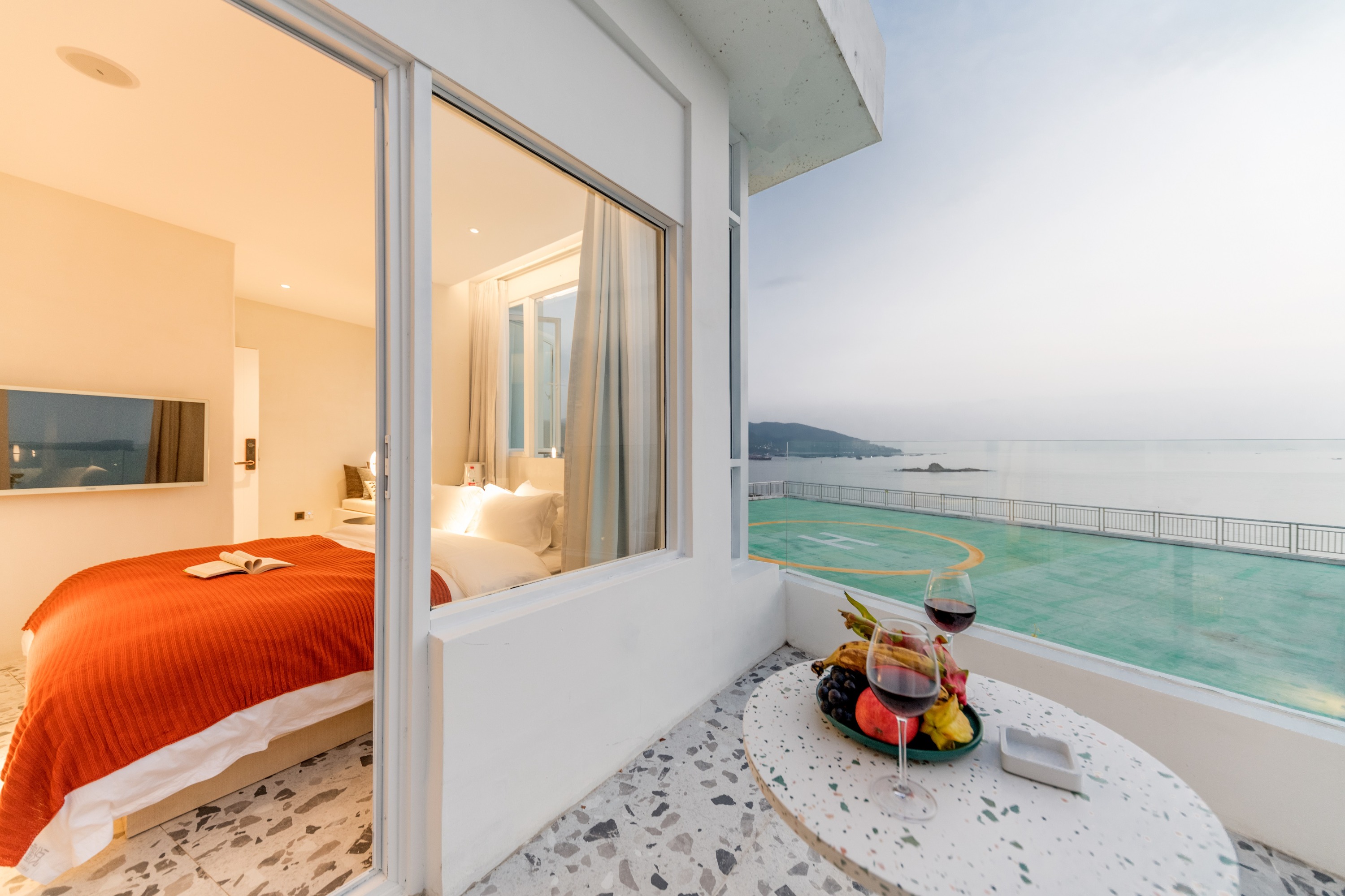 Building B·Light Tracing·Exquisite King Room with Sea View