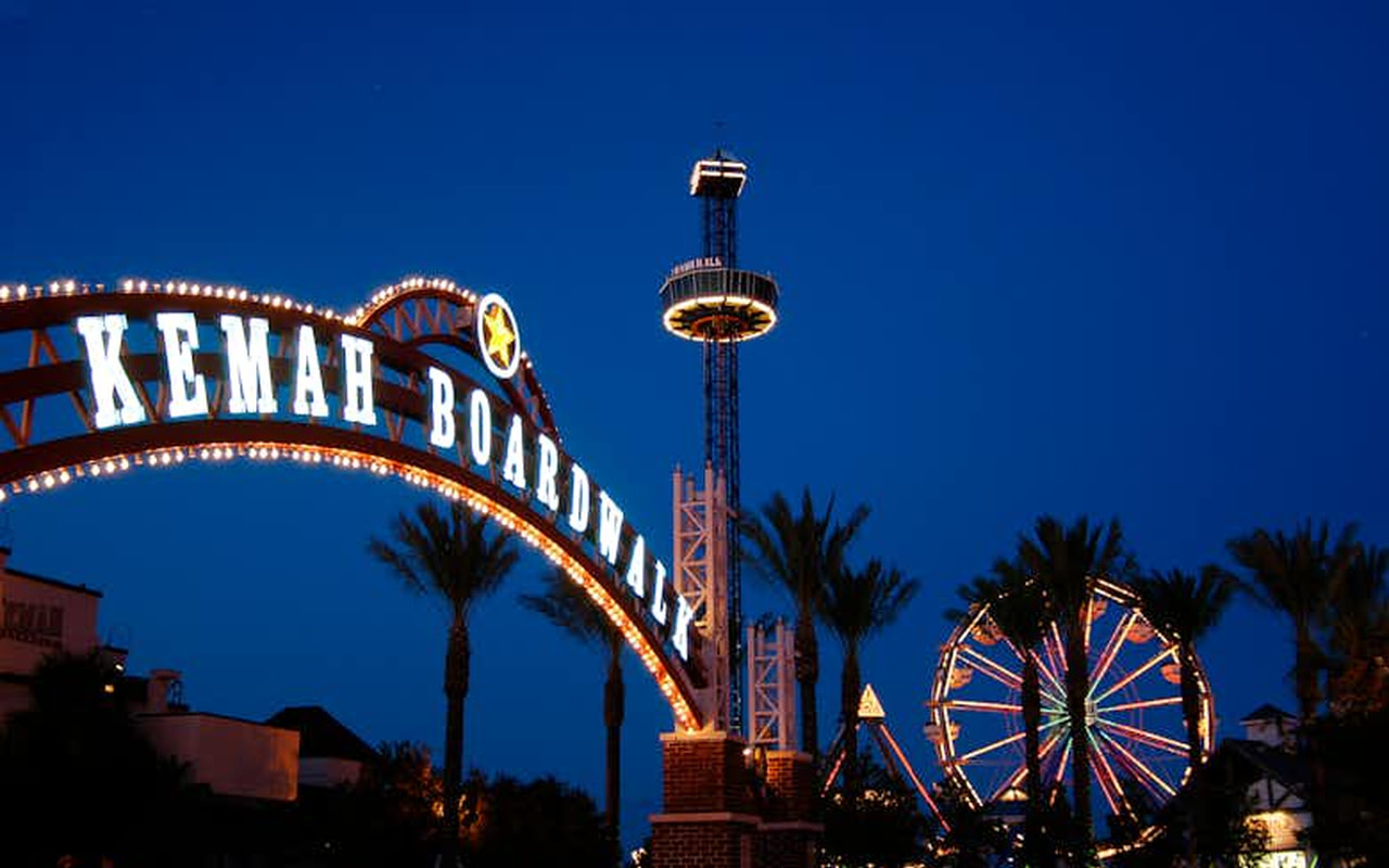 Kemah Boardwalk All Day Ride Pass