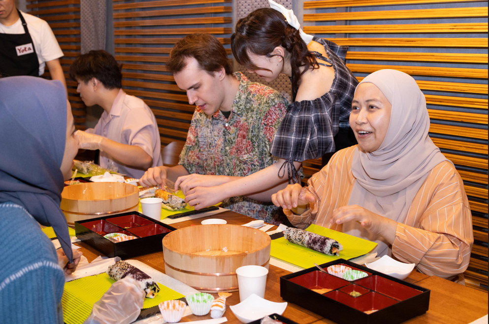 Best Sushi Making Class in Tokyo: Sushi Making Class Shibuya
