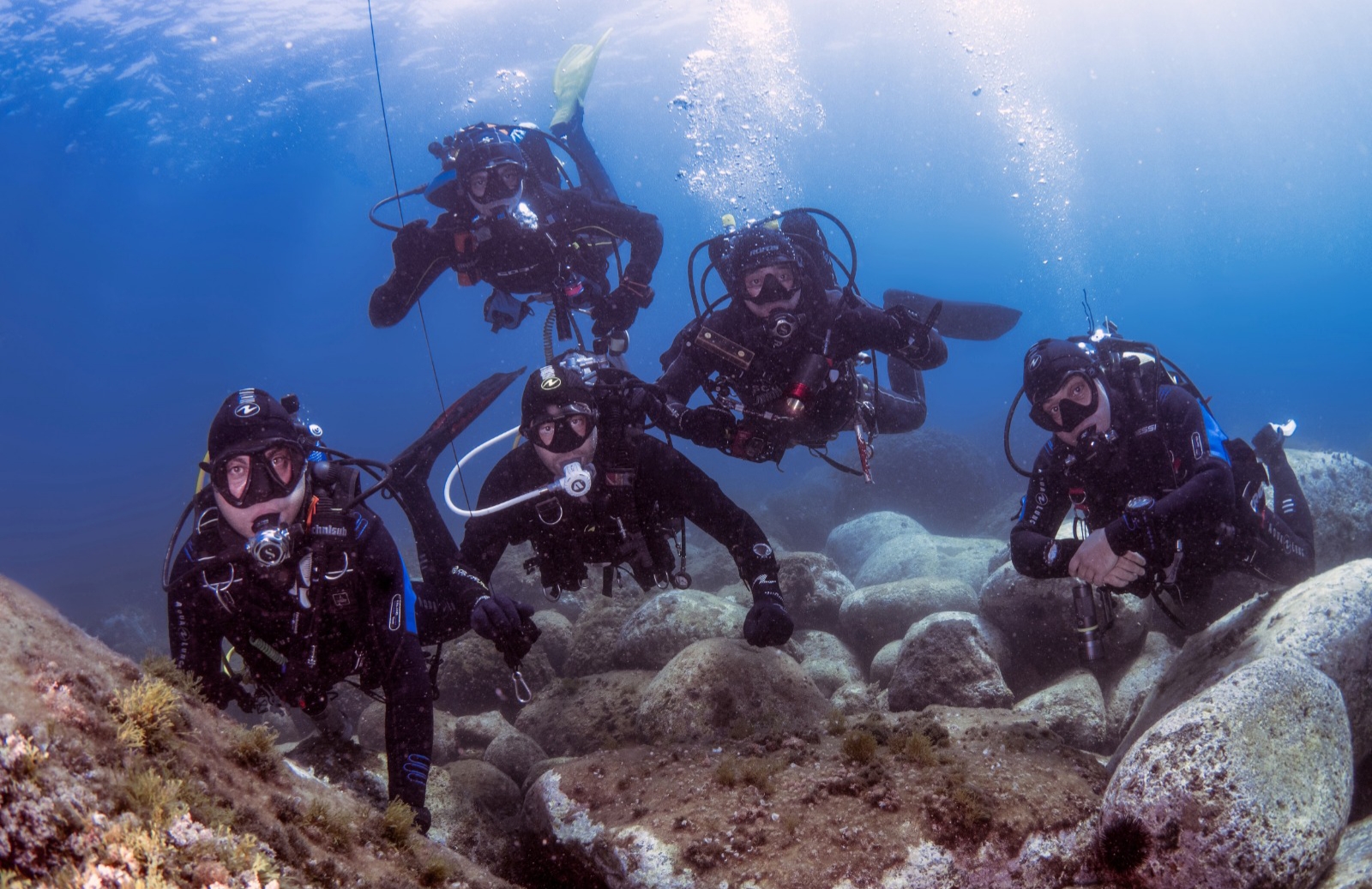 水上大師：卡塔尼亞 PADI 高級課程 5* 潛水中心
