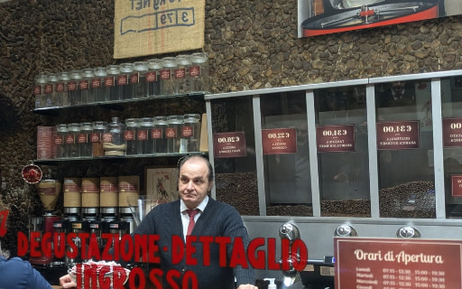 走進傳統義式咖啡館，準備好享受一場美味的品嚐體驗