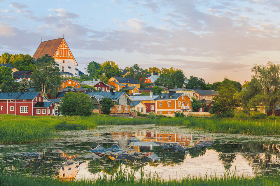 Ultimate Helsinki & Porvoo Tour– Private Car & Local Stories