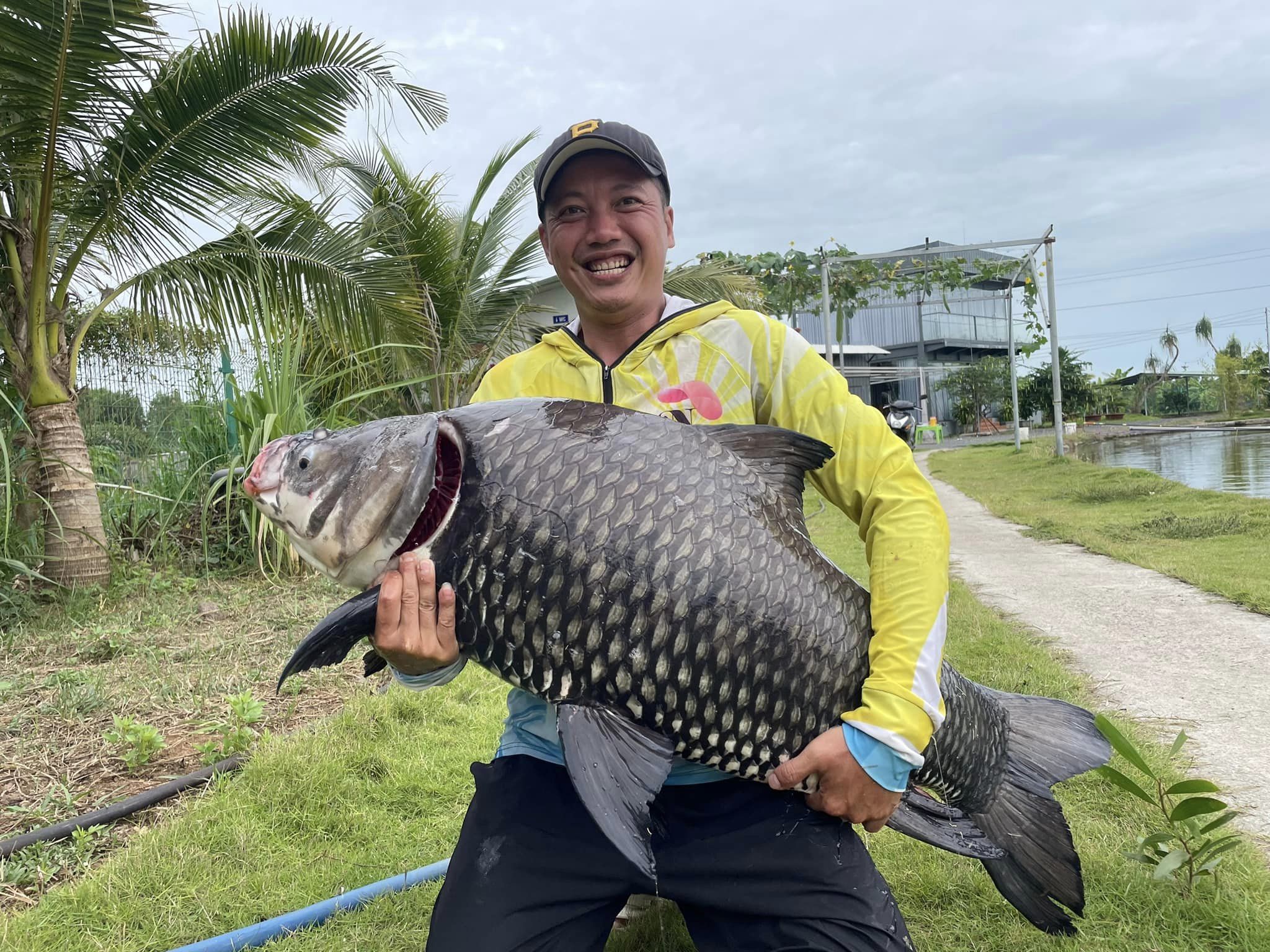 胡志明市巨型怪物釣魚私人一日遊