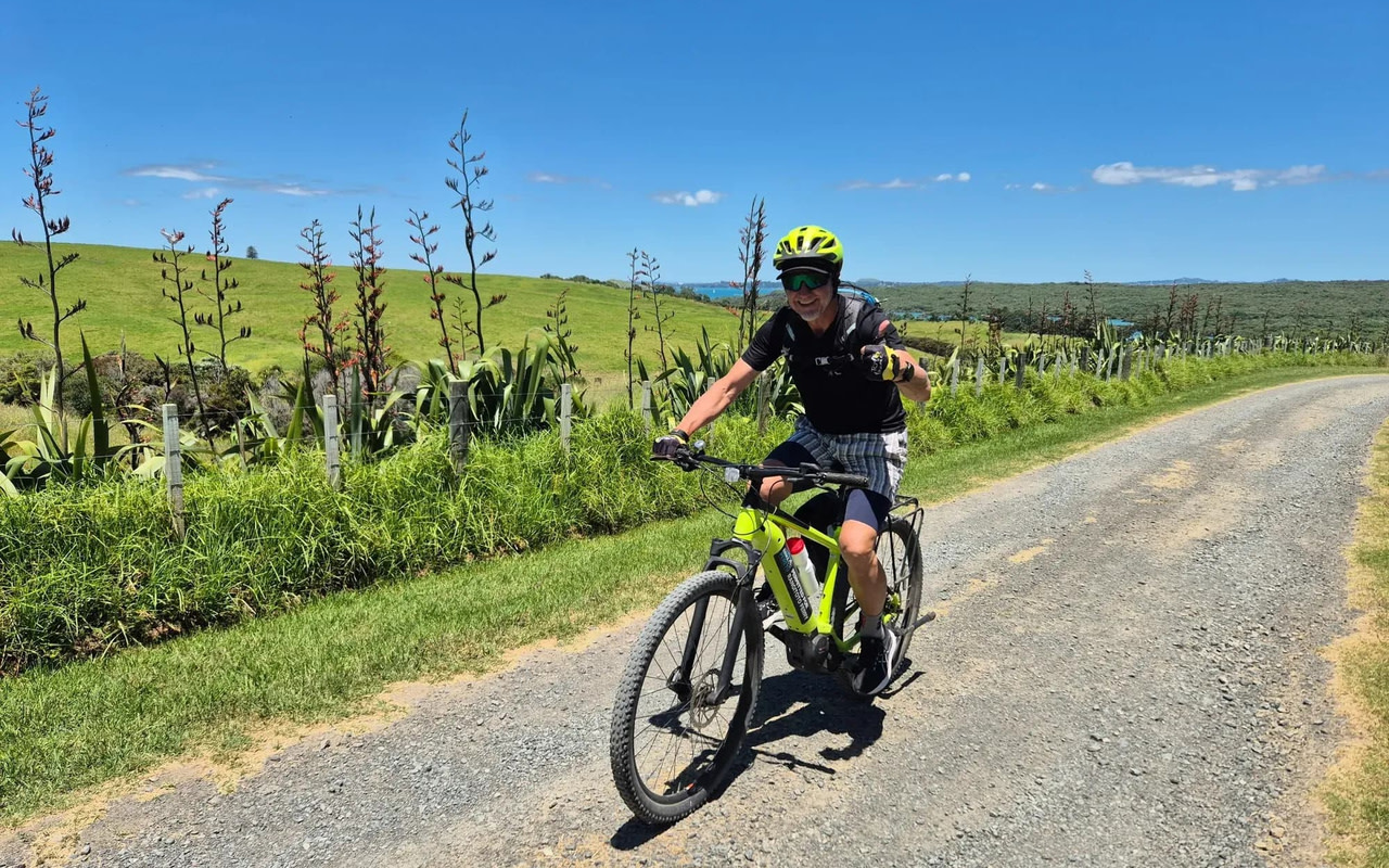 Rangitoto va Motutapu yarim kunlik tabiat va velosiped sayohati