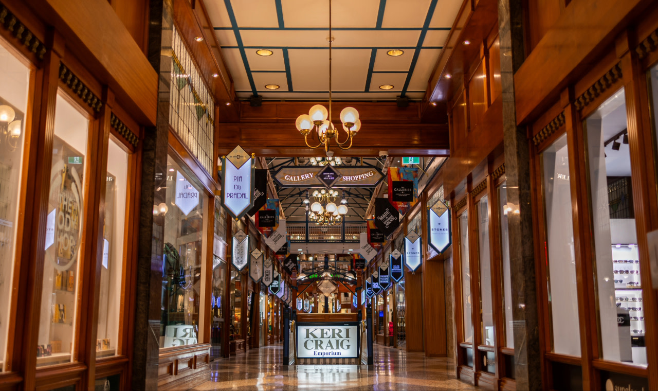 漫步布里斯本街頭，在真實的歷史地點探索真實的犯罪故事。