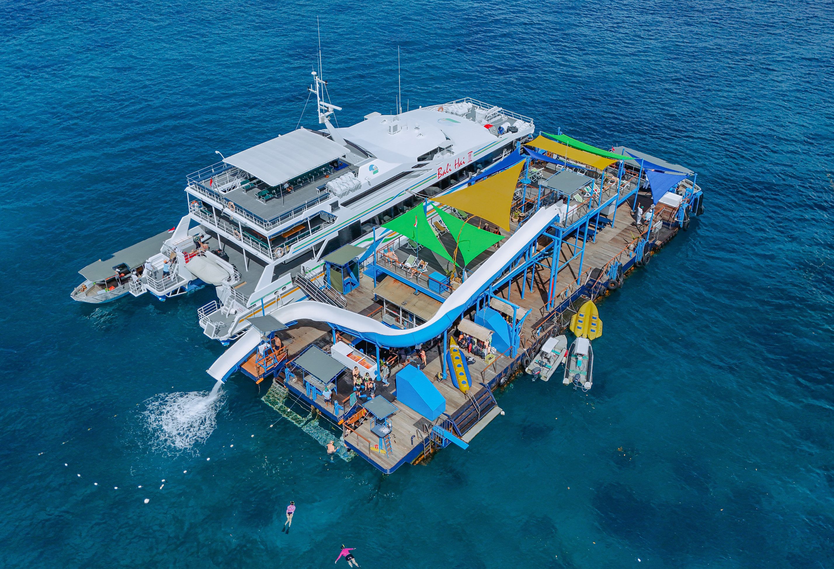 峇里島藍夢島珊瑚遊船＆水上活動（Bali Hai Cruise 提供）