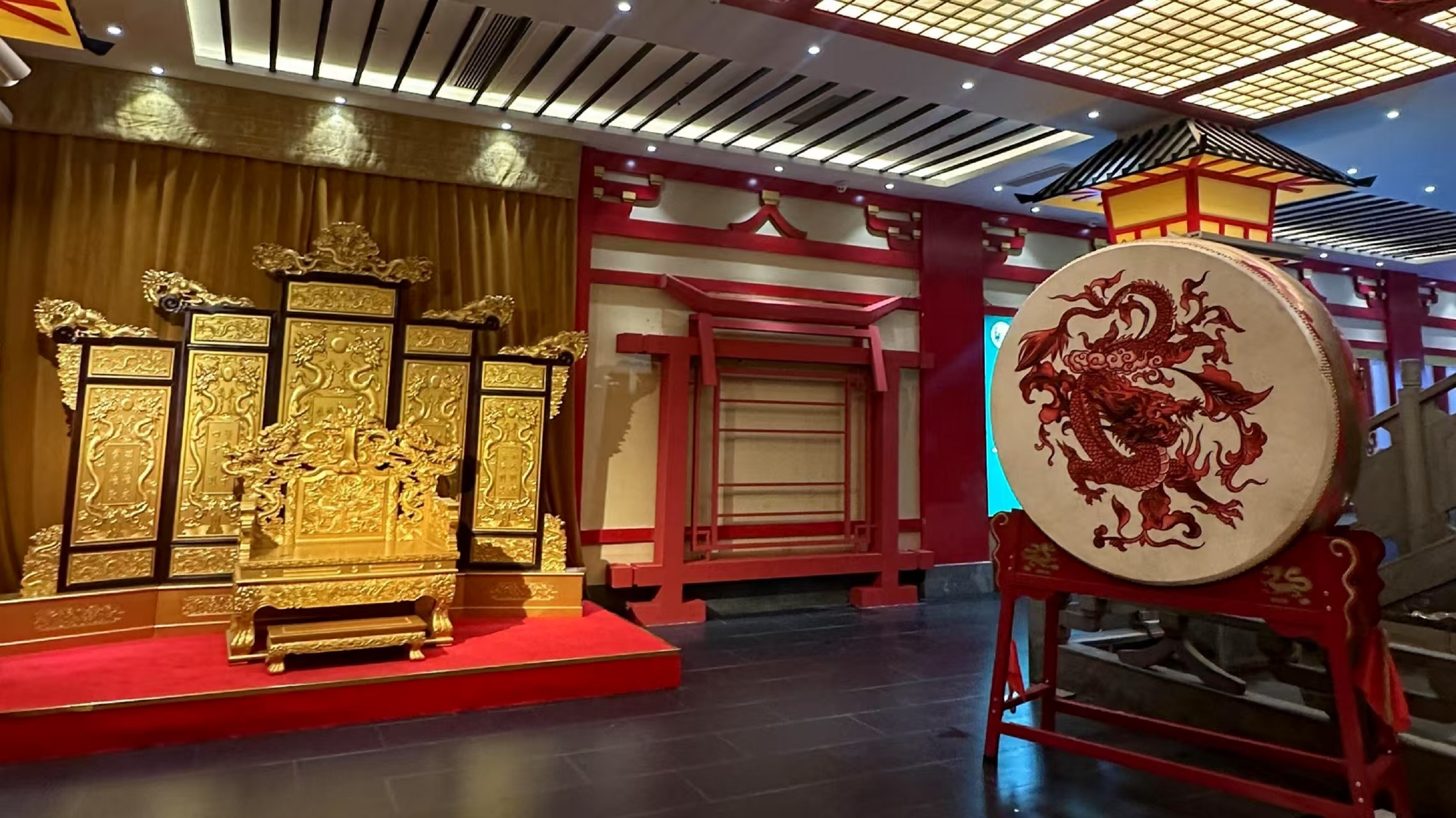上海盛宮宴•沉浸式體驗千年前的宮廷君王享受盛宴（精品美食+舞蹈表演+秦朝歷史文化體驗+可選古代服裝化妝體驗）