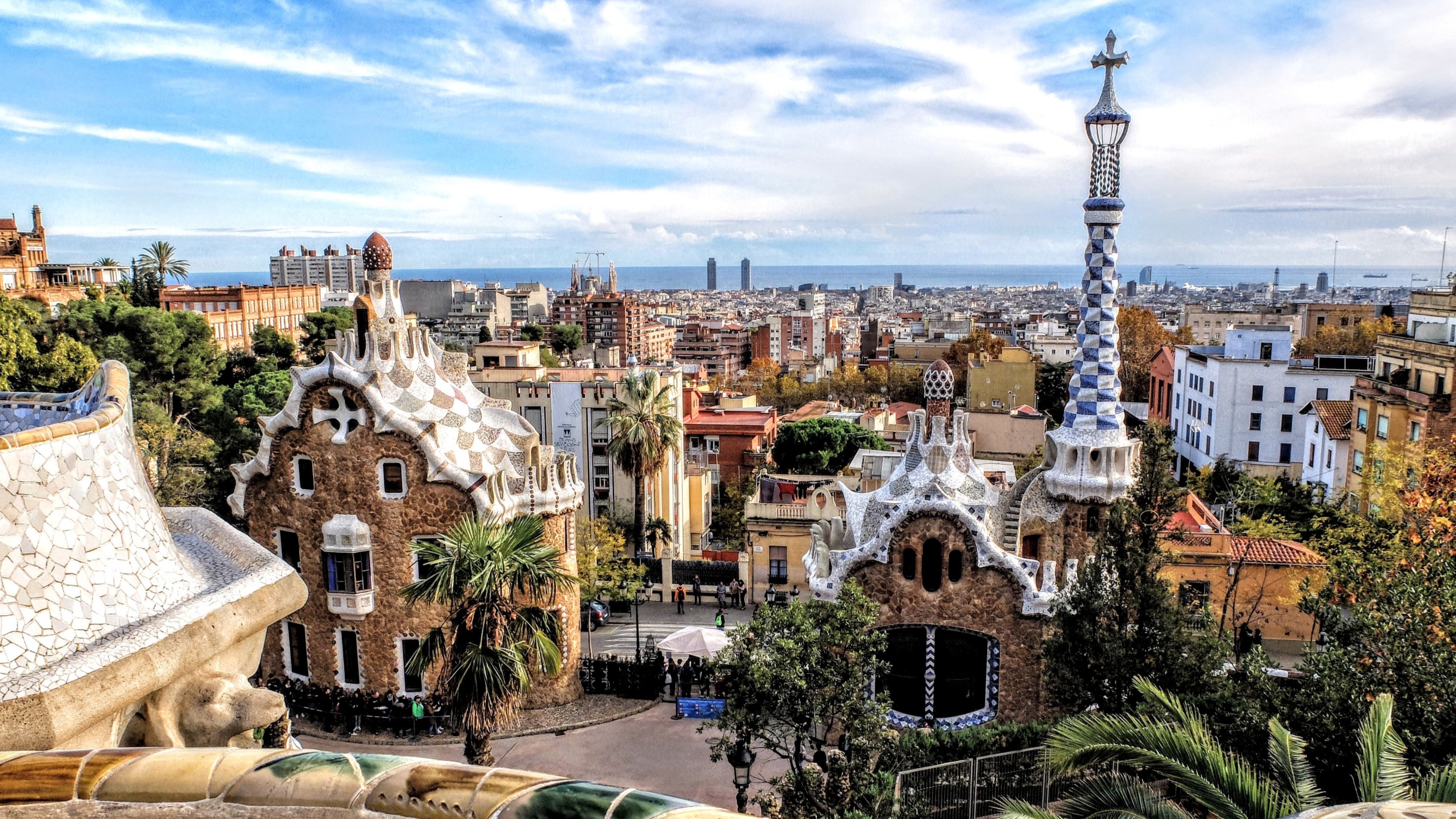 Barcelona Sagrada Familia & Park Guell Half-Day Small Group Tour