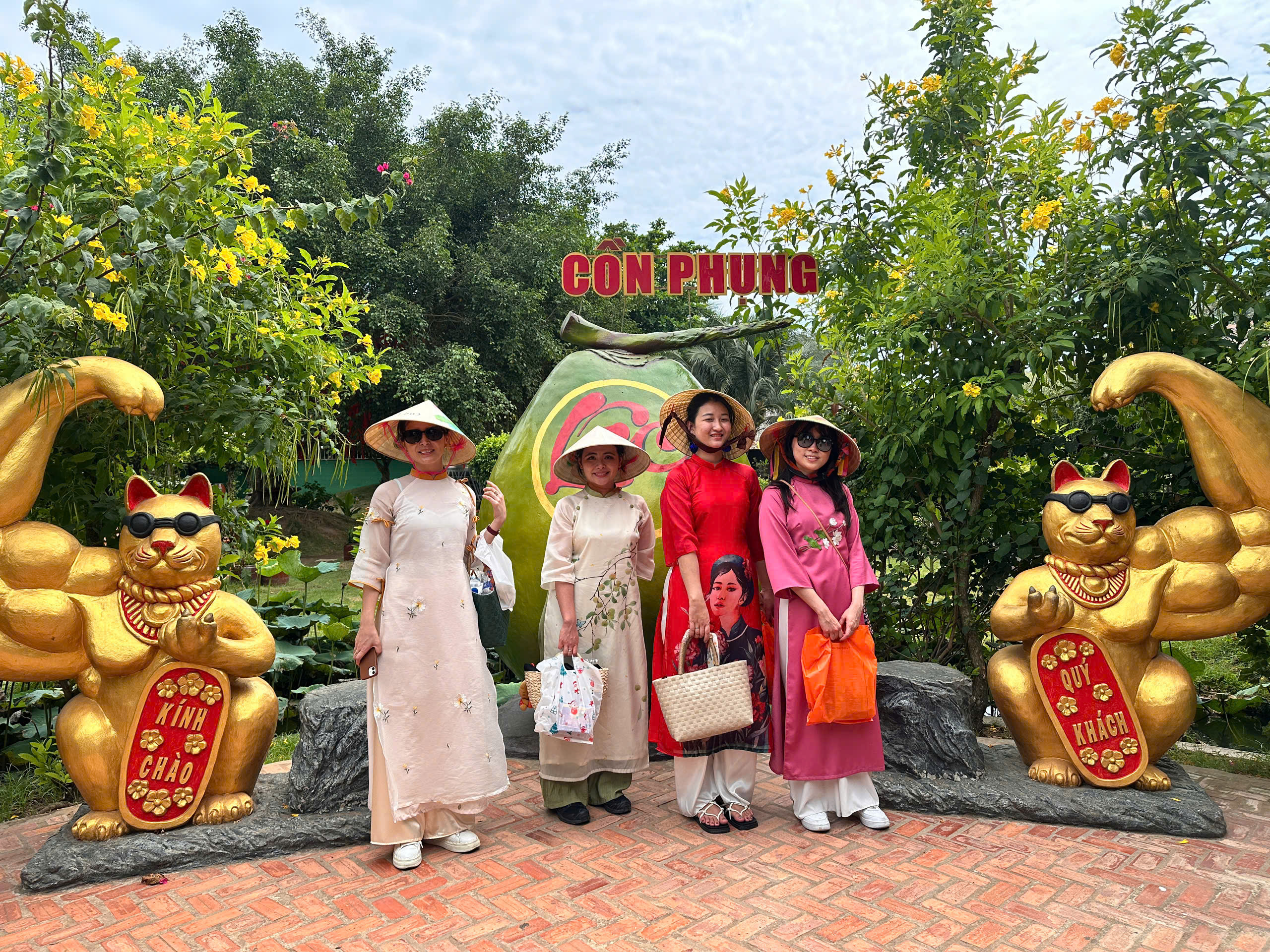 Mekong Delta with Ao Dai Experience Private Day Tour