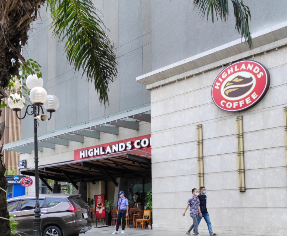 Highland Coffee in Parkson Cantavil, 1 Song Hanh Street, District 2