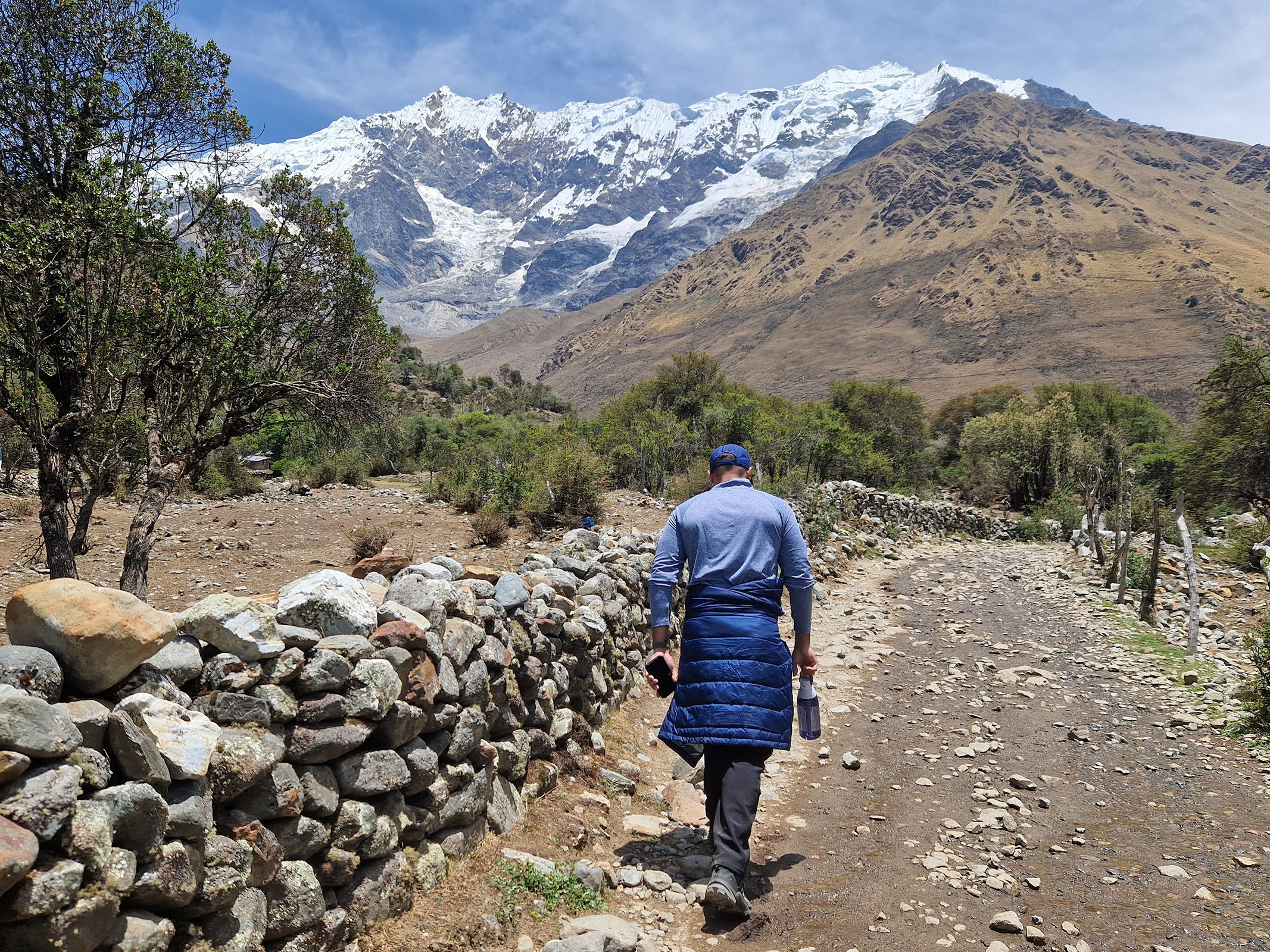 Path to Humantay lake