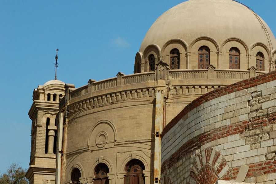 Giza Pyramids, Egyptian Museum, and Coptic Cairo with Lunch