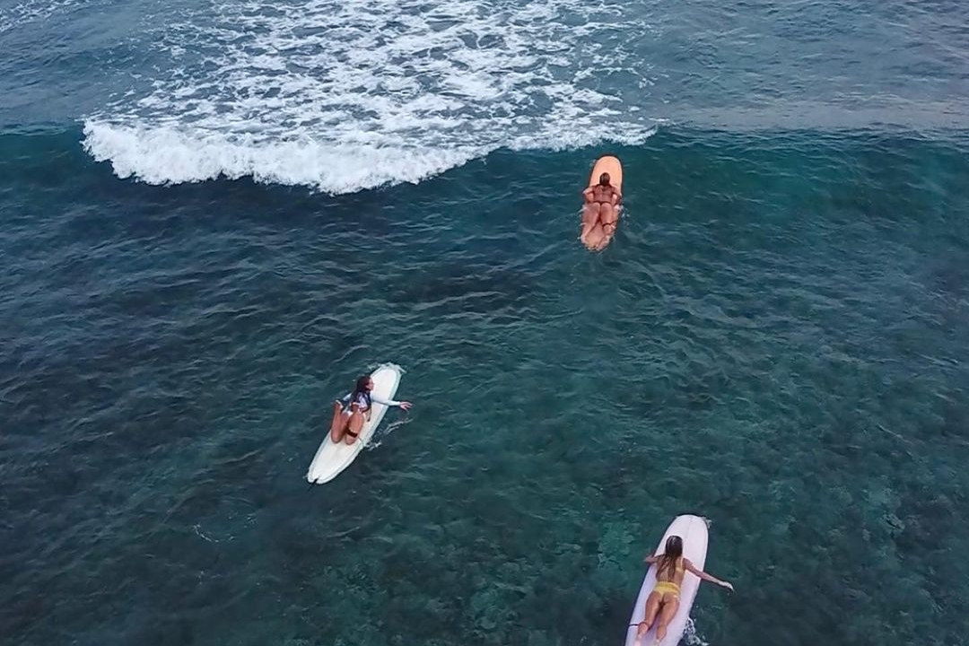 龍目島Selong Belanak海灘衝浪課程