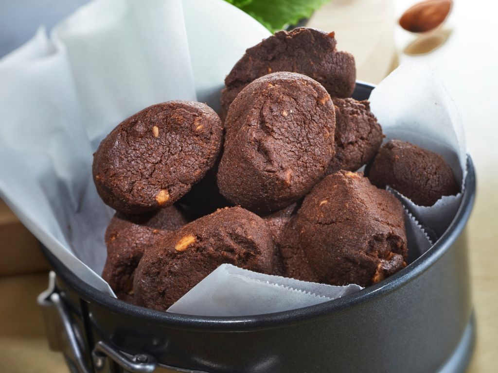 熟悉的巧克力餅乾，佐以廣受歡迎的喜馬拉雅山鹽，其礦物質益處早已備受推崇，為您增添鹹香風味。深受大人小孩的喜愛！