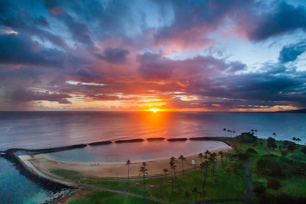 Waikiki Sunset 50 Minutes Helicopter Doors On/Doors Off Tour