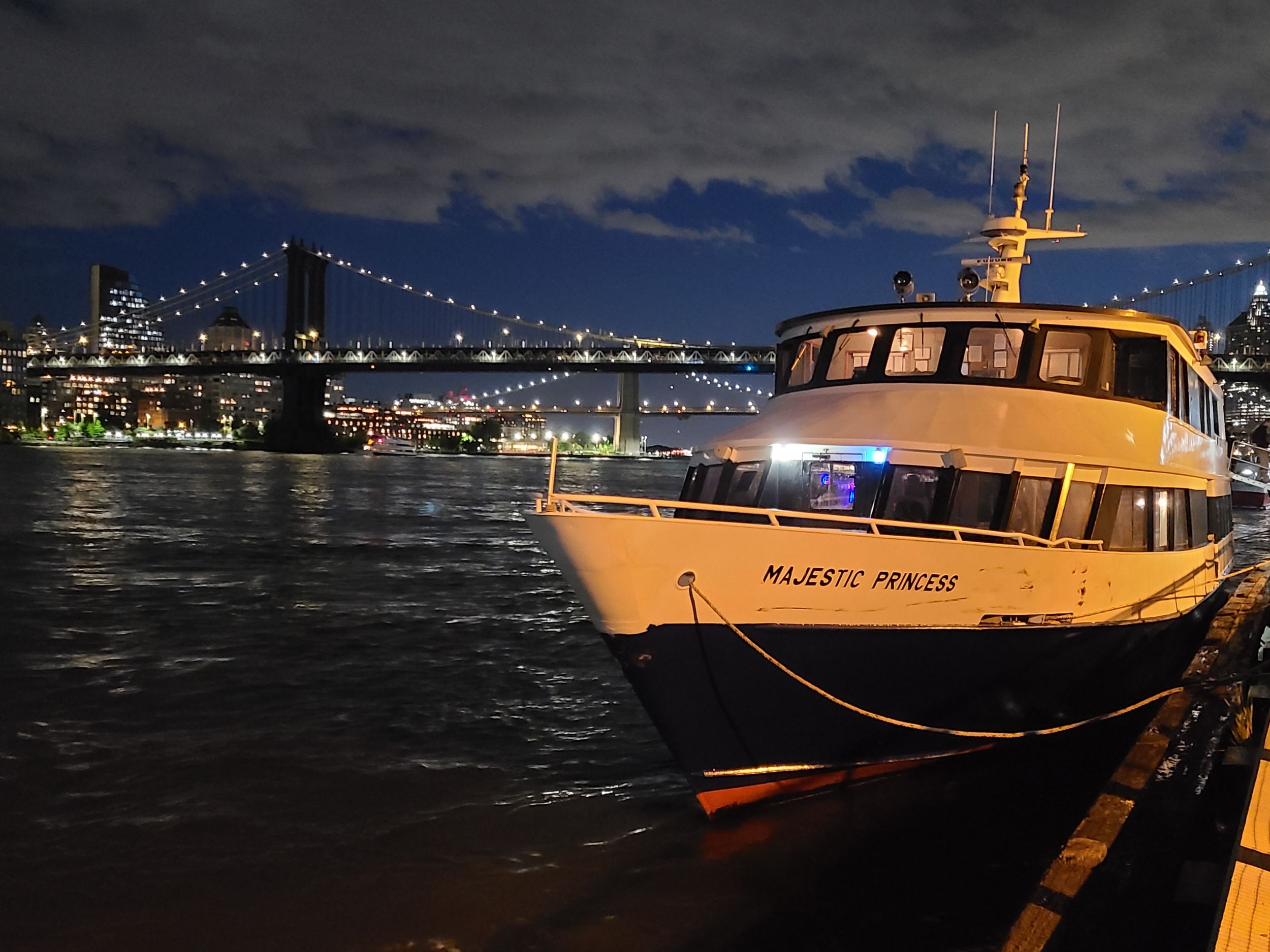 紐約：90分鐘曼哈頓天際線和自由女神像夜間遊船