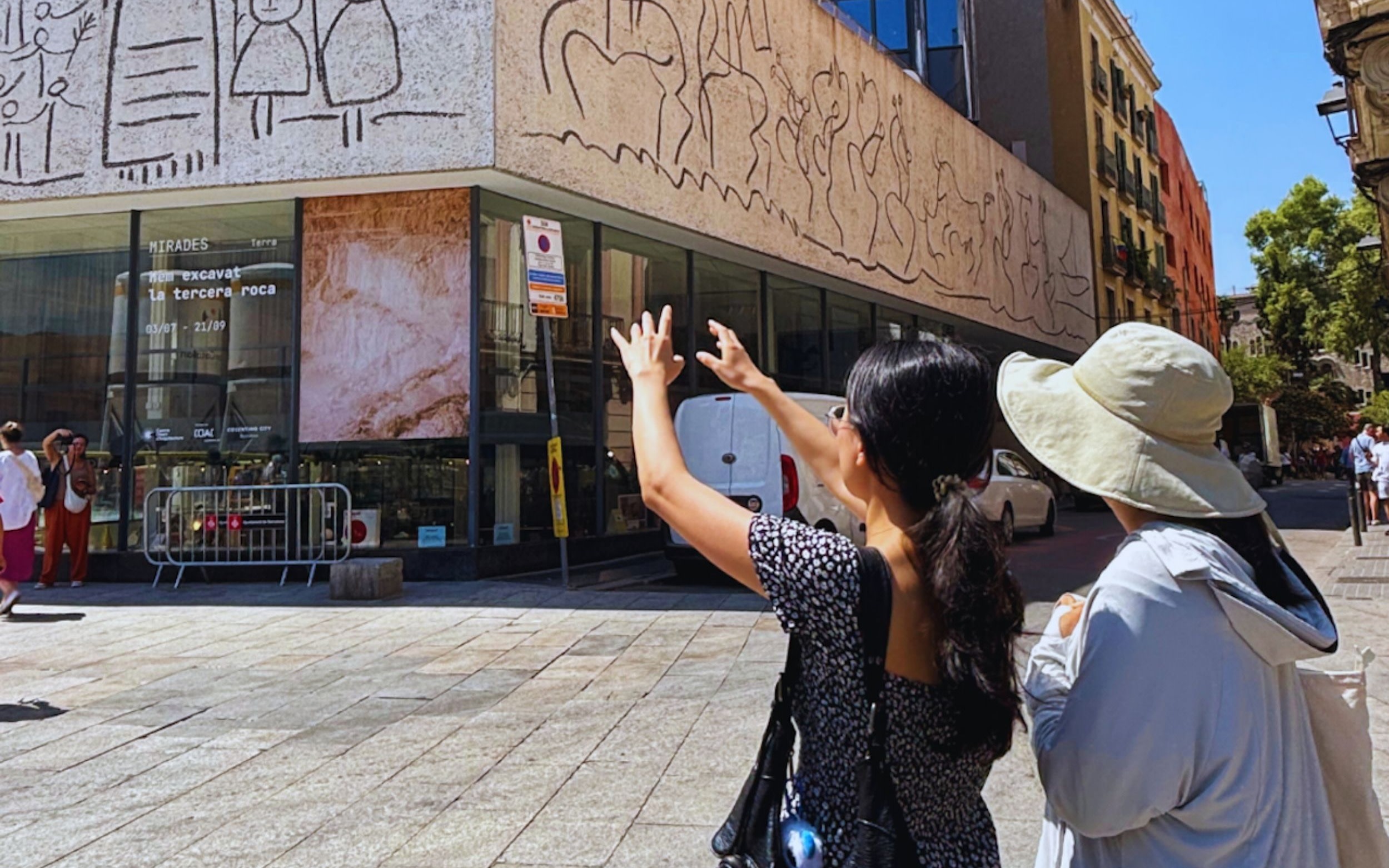 Barcelona Gothic Quarter & La Rambla Half-Day Small Group Exploration