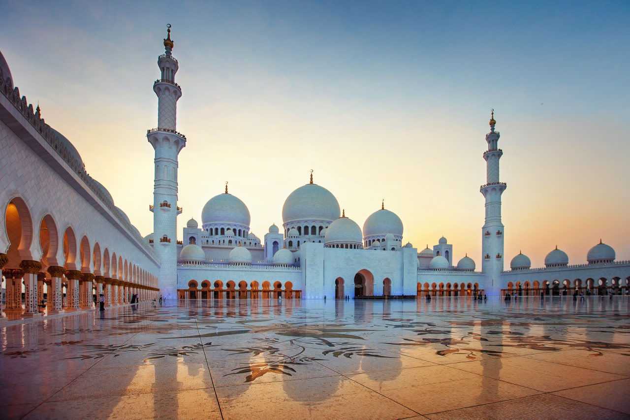 Abu Dhabi 2-day tour with Grand Mosque & Louvre ticket from Dubai